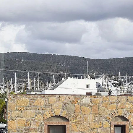 Marina Hotel 3*