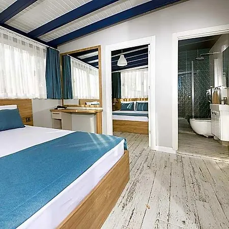 Marina Hotel