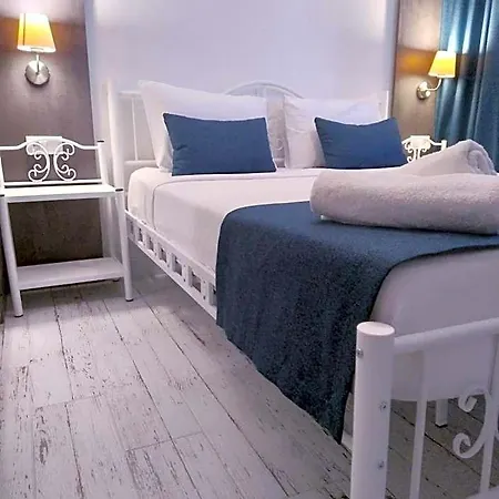 Marina Hotel