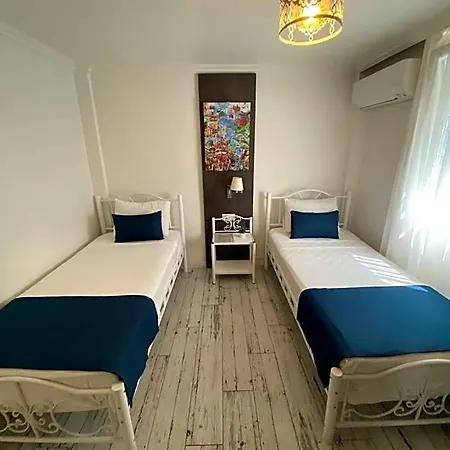 Marina Hotel 3*